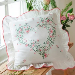 Coeur en fleurs Housse de coussin