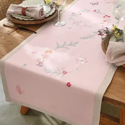 Les colliers de fleurs Chemin de table