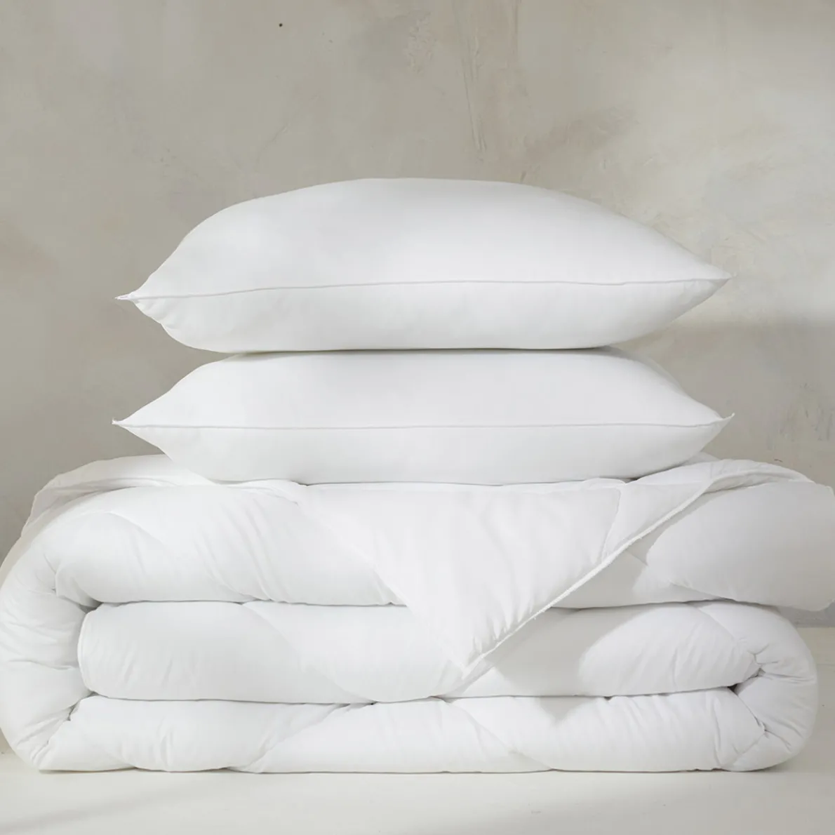 Microfibre 1er prix Couette chaude et oreiller carré