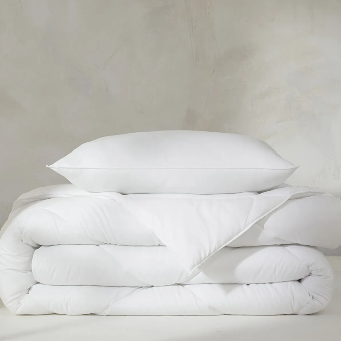 Microfibre 1er prix Couette chaude et oreiller carré