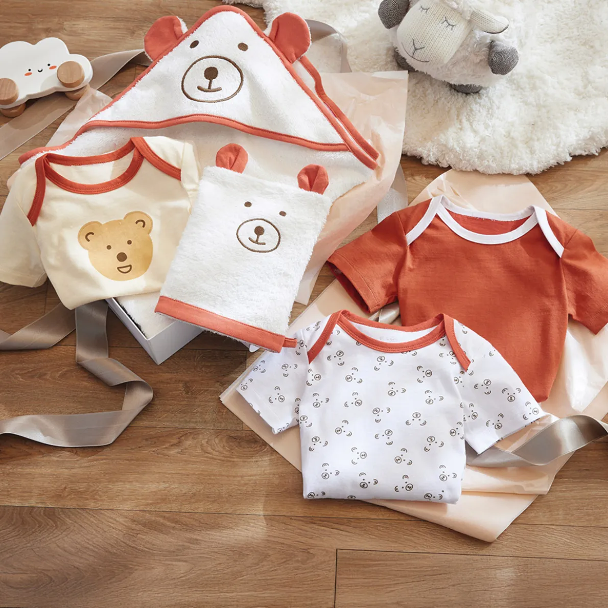 Petit ours 3 bodies + Sortie de bain