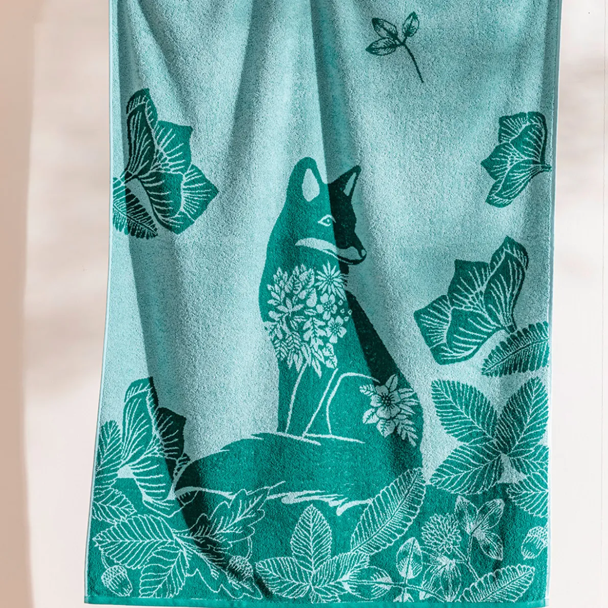 Une fable des bois Maxi drap de bain