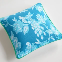 Un oiseau sur la branche Housse de coussin